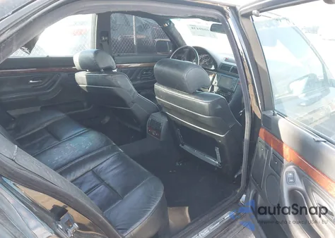 2001 BMW 740Il z USA, uszkodzony, nr VIN WBAGH83421DP24459